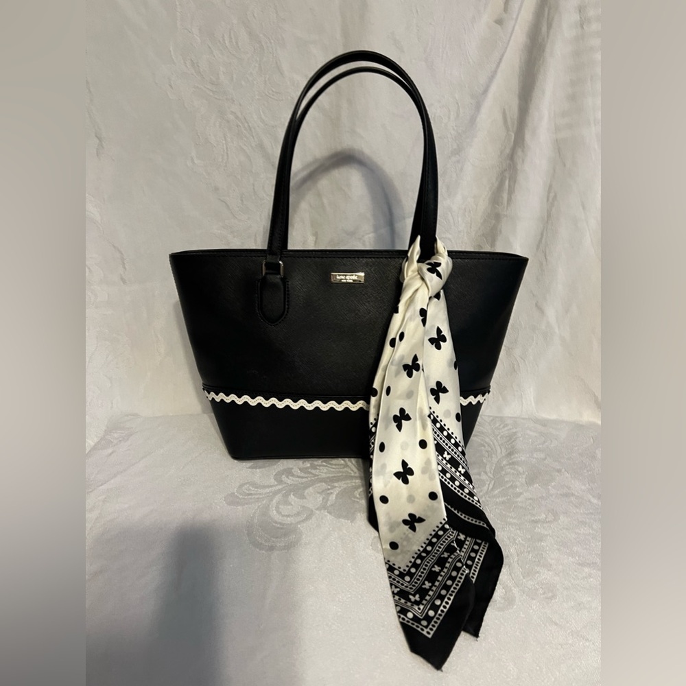 Kate Spade small dally Laurel Way ric rac black tote bag w/matching silk scarf